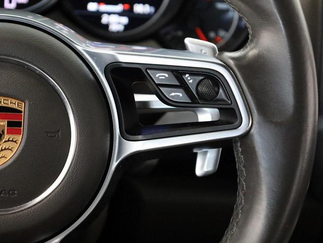 Photo of 2018 Moonlight Blue Metallic Porsche Cayenne