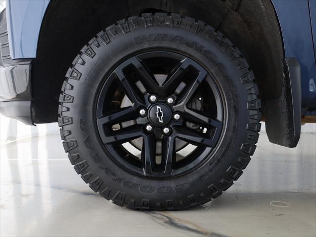 Photo of 2022 Northsky Blue Metallic Chevrolet Silverado 1500