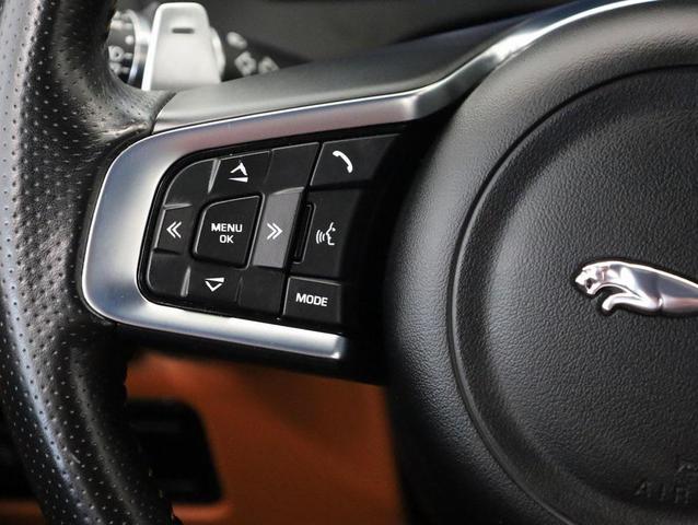 Photo of 2020 Black Jaguar F-PACE