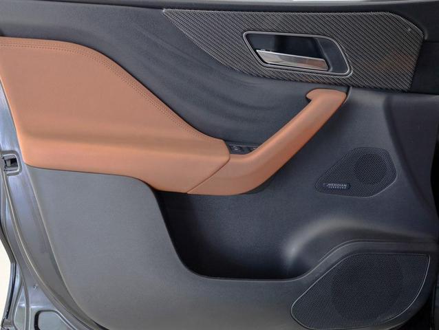 Photo of 2020 Black Jaguar F-PACE