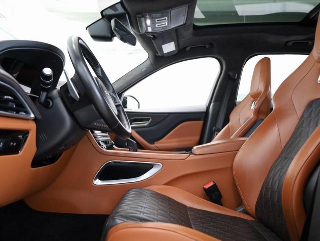 Photo of 2020 Black Jaguar F-PACE