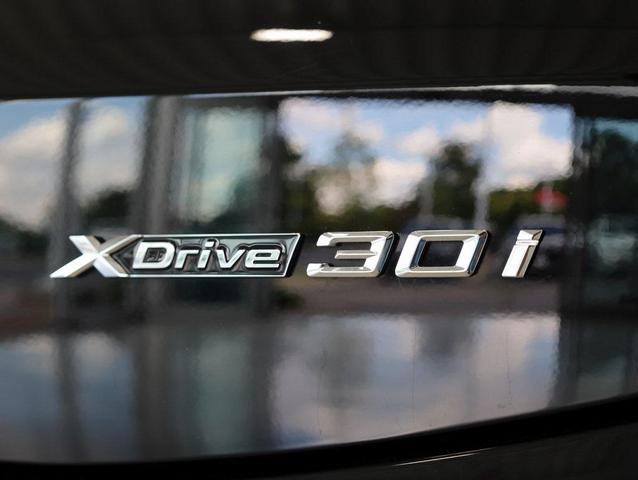 Photo of 2025 Black BMW X4