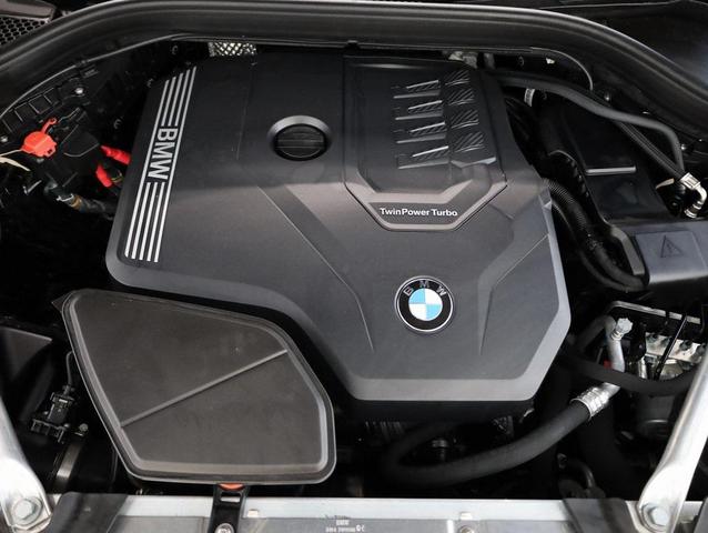 Photo of 2025 Black BMW X4