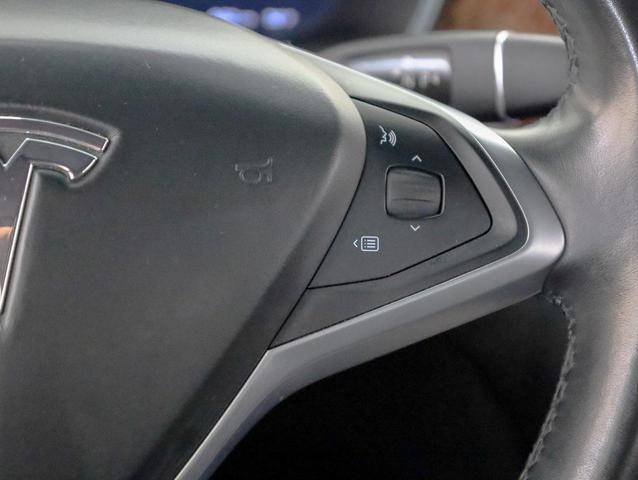 Photo of 2017 Deep Blue Metallic Tesla Model X