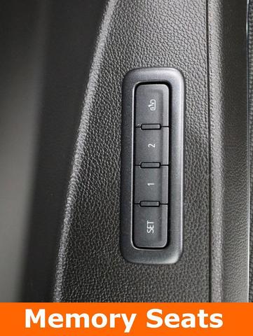 Photo of 2019 White GMC Yukon XL