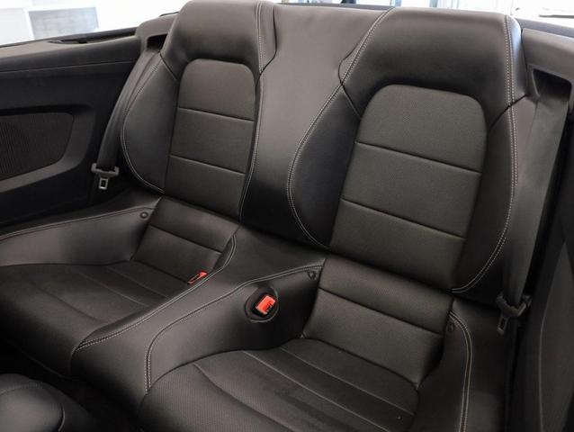 Photo of 2020 Oxford White Ford Mustang