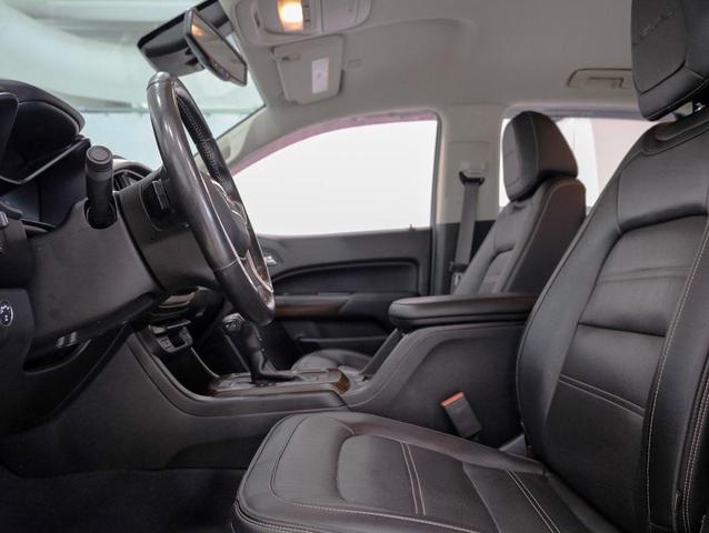 Photo of 2019 Smokey Quartz Metallic GMC Canyon