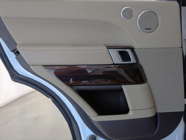 Photo of 2017 White Land Rover Range Rover