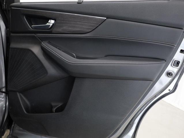 Photo of 2023 Majestic Black Pearl Acura MDX