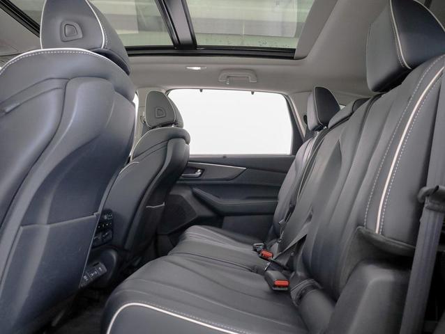 Photo of 2023 Majestic Black Pearl Acura MDX