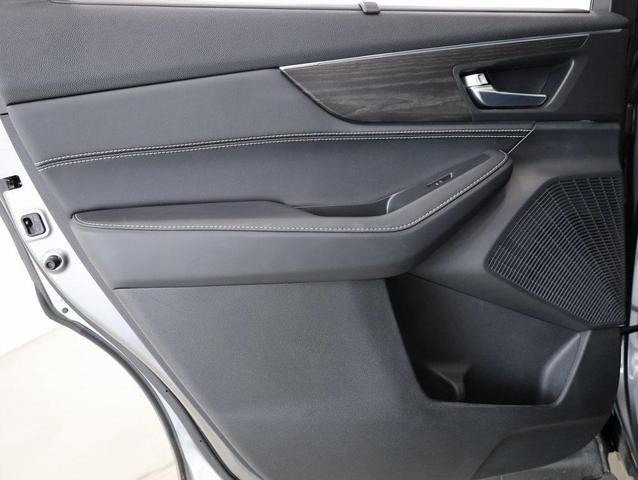 Photo of 2023 Majestic Black Pearl Acura MDX
