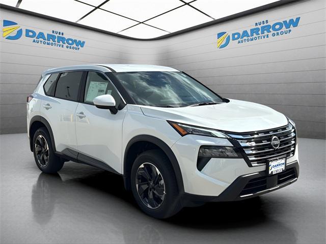 Photo of 2026 Everest White Pearl Tricoat Nissan Rogue