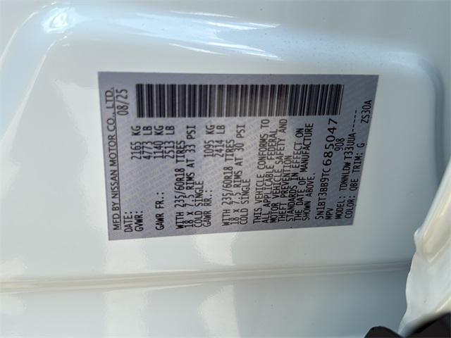 Photo of 2026 Everest White Pearl Tricoat Nissan Rogue