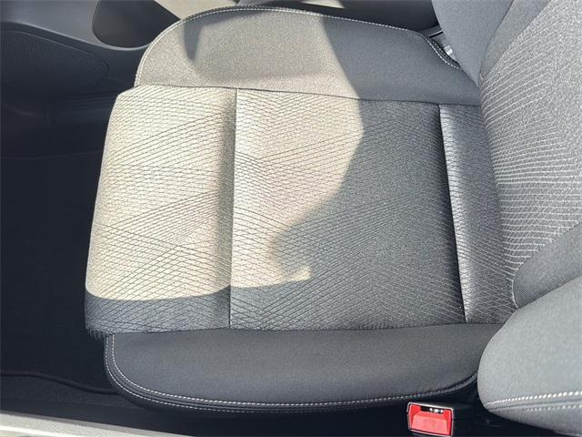 Photo of 2026 Everest White Pearl Tricoat Nissan Rogue