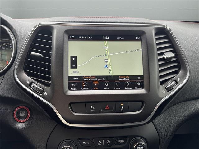Photo of 2021 Bright White Clearcoat Jeep Cherokee