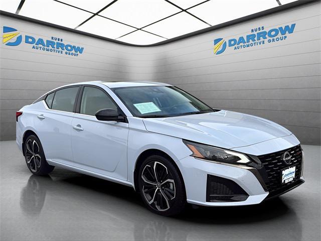 Photo of 2024 Gray Sky Pearl Nissan Altima