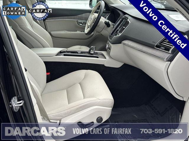 Photo of 2023 Onyx Black Volvo XC90