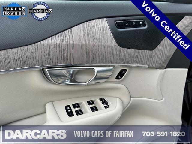 Photo of 2023 Onyx Black Volvo XC90