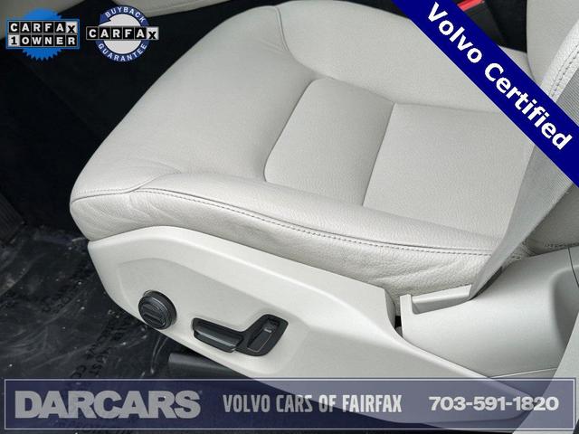 Photo of 2023 Onyx Black Volvo XC90