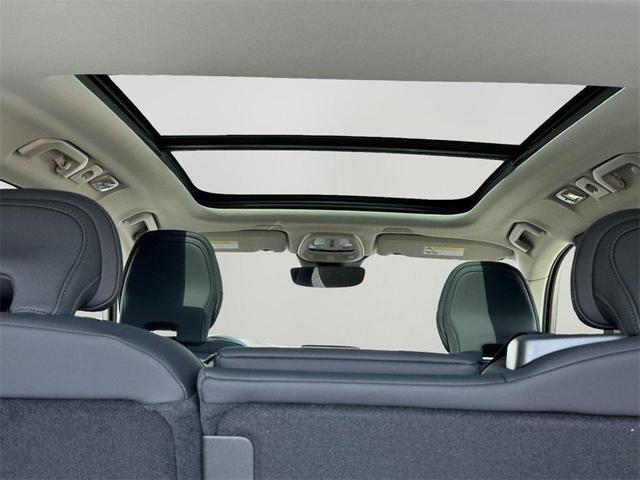 Photo of 2026 Onyx Black Metallic Volvo XC60