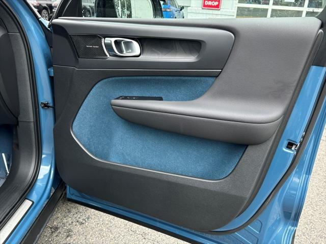 Photo of 2022 Fjord Blue Metallic Volvo C40 Recharge Pure Electric