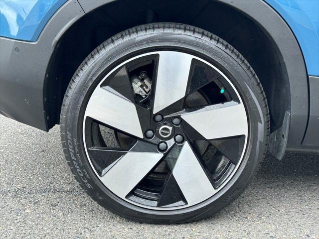 Photo of 2022 Fjord Blue Metallic Volvo C40 Recharge Pure Electric