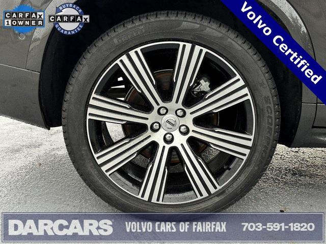 Photo of 2024 Platinum Gray Metallic Volvo XC90 Recharge Plug-In Hybrid