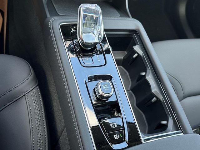 Photo of 2025 Denim Blue Metallic Volvo XC90 Plug-In Hybrid