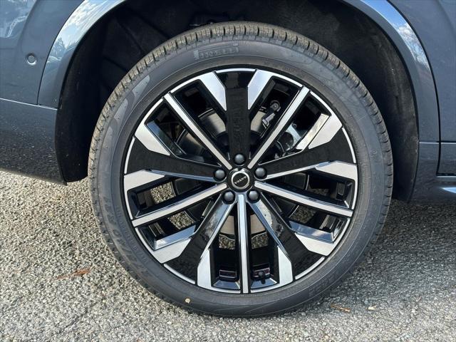 Photo of 2025 Denim Blue Metallic Volvo XC90 Plug-In Hybrid