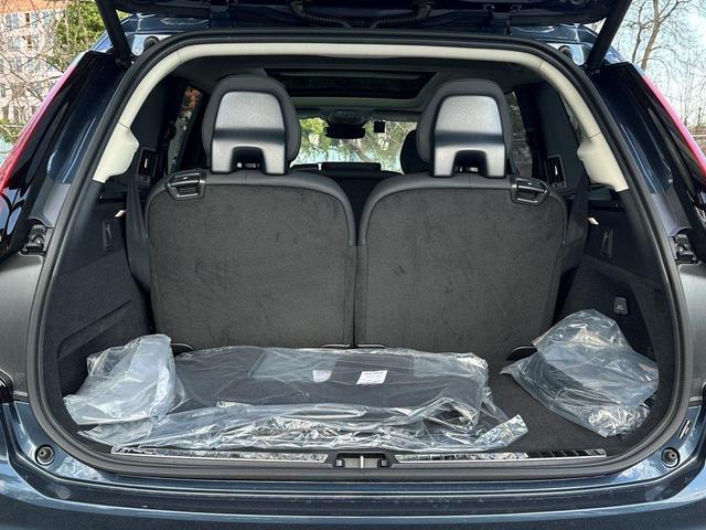 Photo of 2025 Denim Blue Metallic Volvo XC90 Plug-In Hybrid