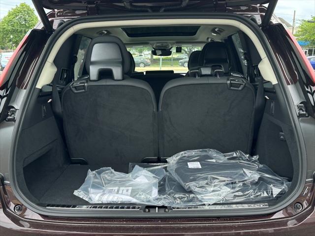 Photo of 2025 Mulberry Red Metallic Volvo XC90 Plug-In Hybrid