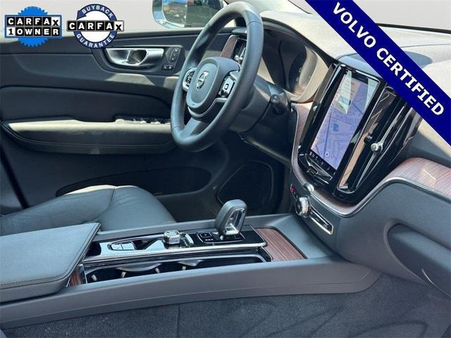 Photo of 2023 Bright Dusk Metallic Volvo XC60