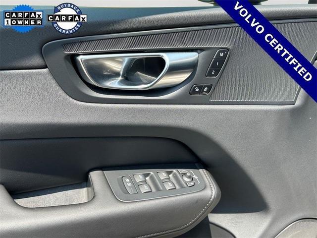 Photo of 2023 Bright Dusk Metallic Volvo XC60