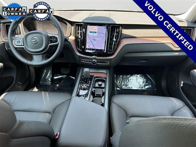 Photo of 2023 Bright Dusk Metallic Volvo XC60
