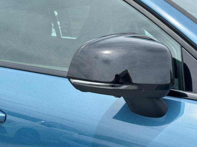 Photo of 2024 Blue Volvo C40 Recharge Pure Electric