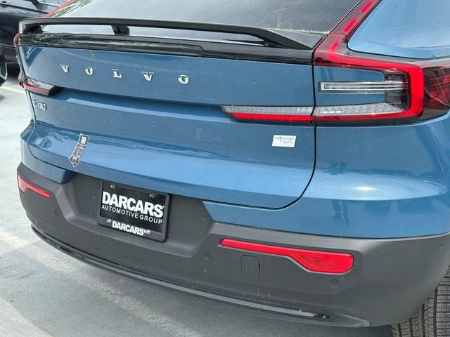 Photo of 2024 Blue Volvo C40 Recharge Pure Electric