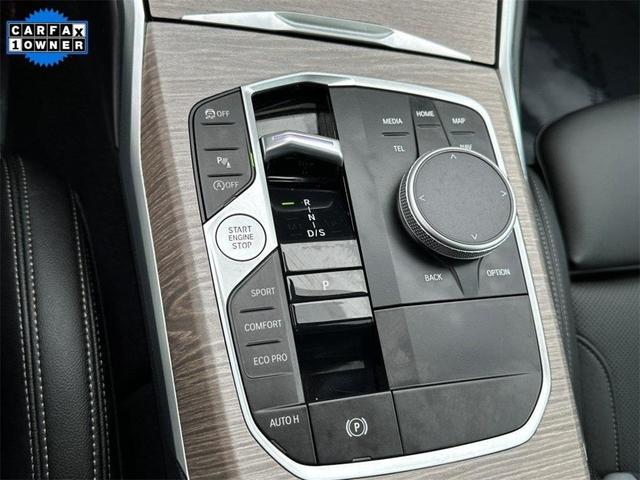 Photo of 2025 Black Sapphire Metallic BMW 330