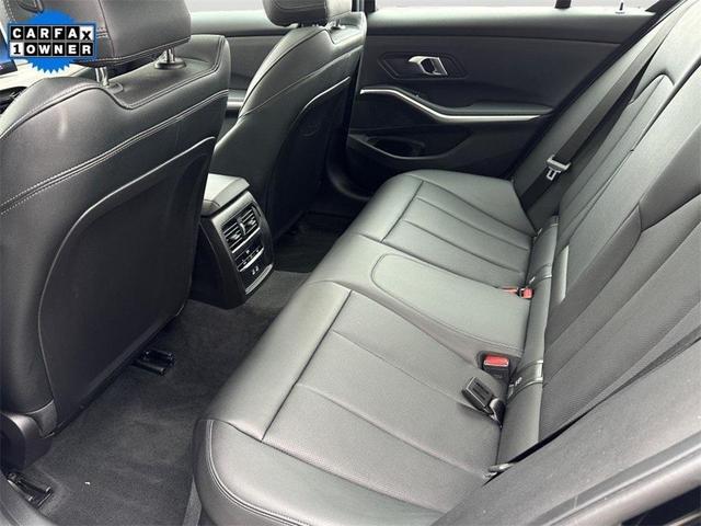 Photo of 2025 Black Sapphire Metallic BMW 330