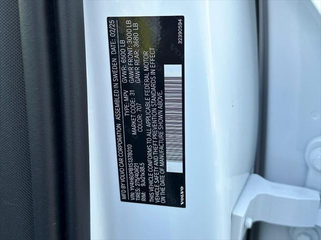 Photo of 2025 Crystal White Pearl Volvo XC90 Plug-In Hybrid