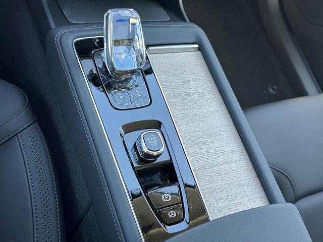 Photo of 2025 Onyx Black Metallic Volvo XC90 Plug-In Hybrid