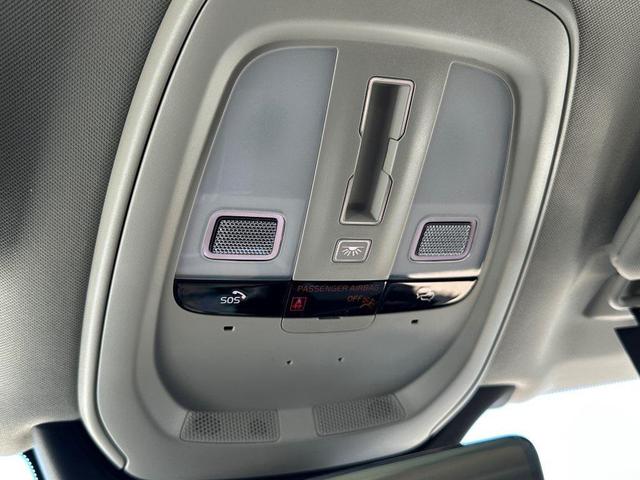 Photo of 2025 Onyx Black Metallic Volvo XC90 Plug-In Hybrid