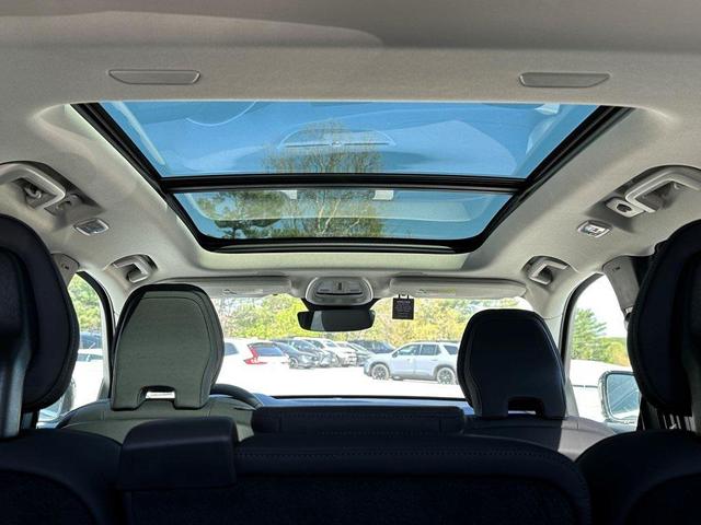 Photo of 2025 Onyx Black Metallic Volvo XC90 Plug-In Hybrid
