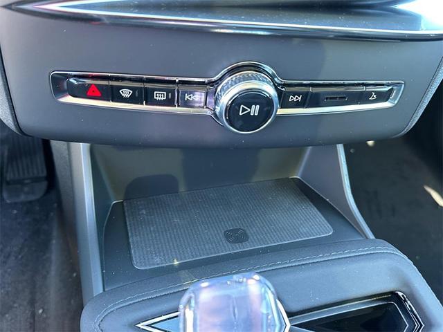 Photo of 2026 Onyx Black Metallic Volvo XC90