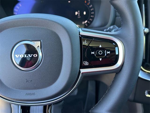 Photo of 2026 Onyx Black Metallic Volvo XC90