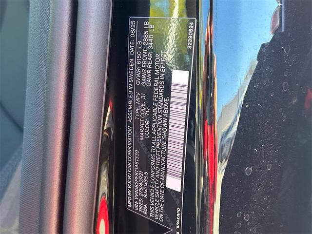 Photo of 2026 Onyx Black Metallic Volvo XC90