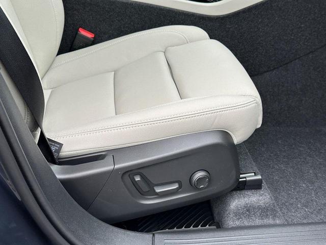 Photo of 2026 Denim Blue Volvo XC40