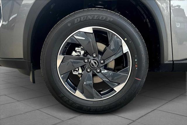 Photo of 2025 Gun Metallic Nissan Rogue