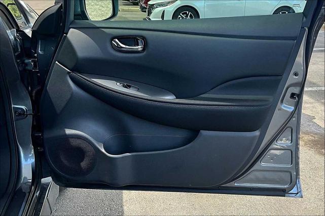 Photo of 2024 Gun Metallic Nissan Leaf