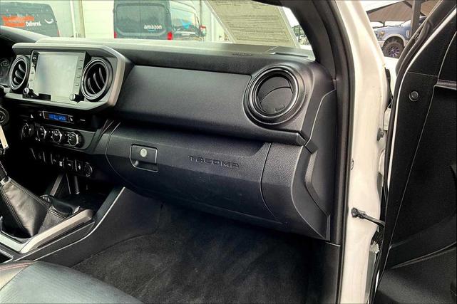 Photo of 2021 Super White Toyota Tacoma