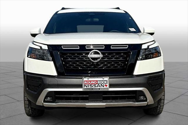 Photo of 2025 White Nissan Pathfinder